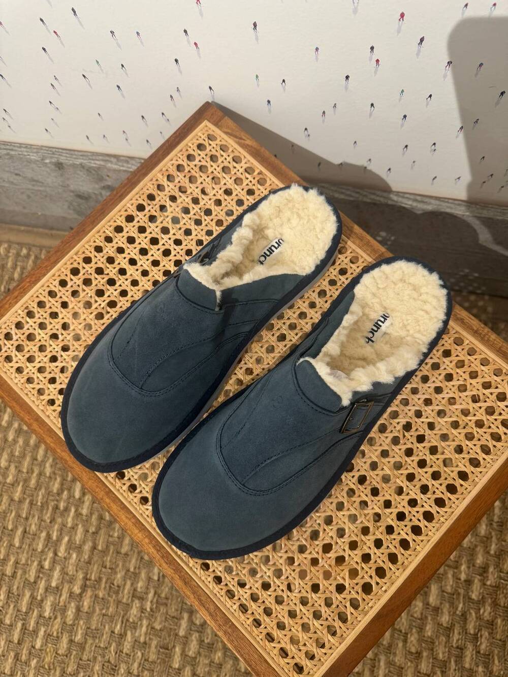NEW BRUNCH women's l'amour round toe slipper in navy